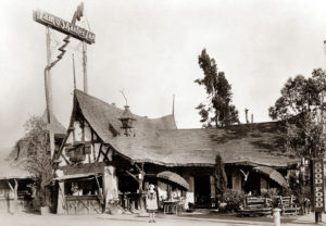 The less common commercial Storybook building. In this case, the Tam O'Shanter restaurant as it looked in the 1920s. 